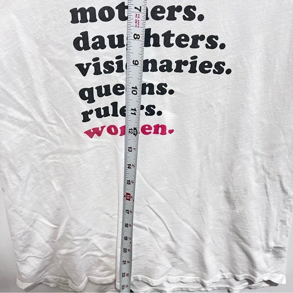 Old Navy t shirt : Box E: - Picture 5 of 5